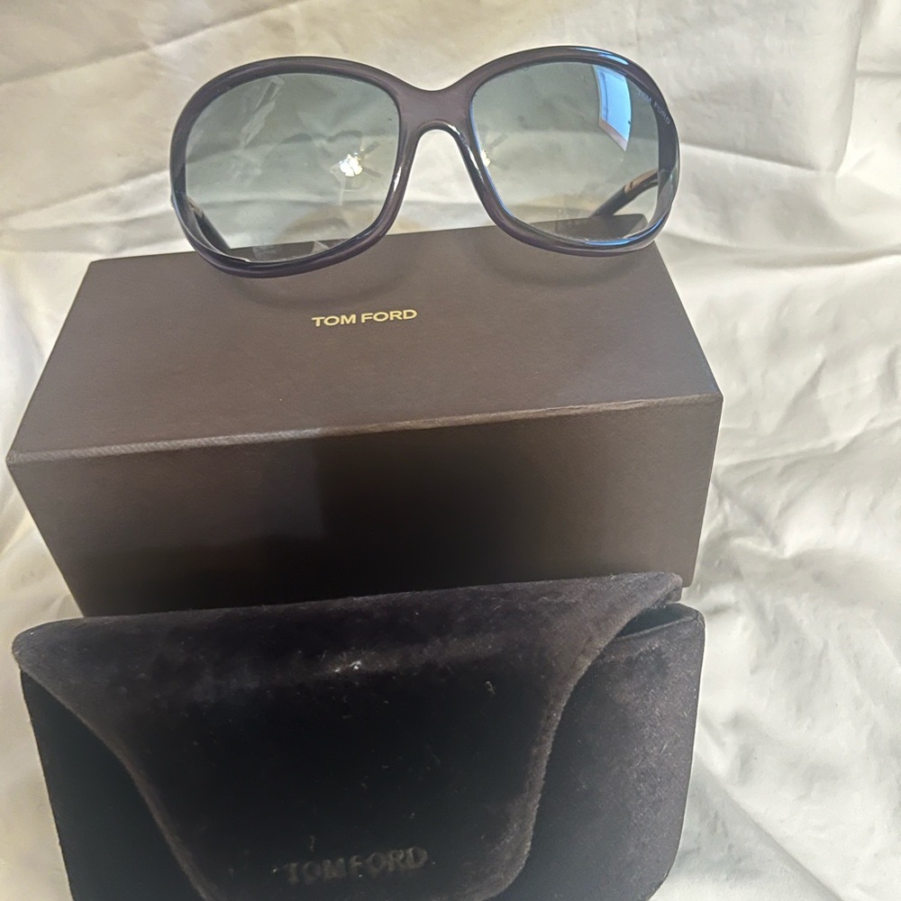 Tom Ford Black “Jennifer” Sunglasses Gradient Lenses Wraparound Style